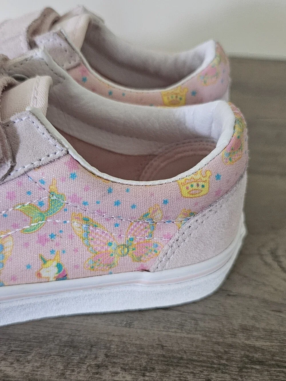 Vans Kids Pale Pink Velcro Sneakers with Pastel Print Girl Size 2